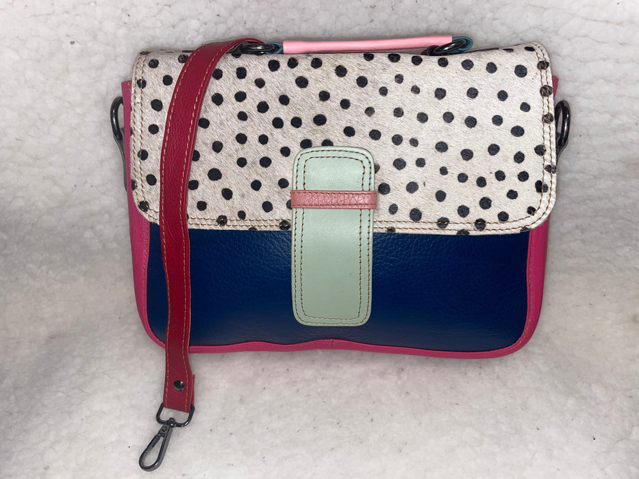 Handcrafted, Recycled Leather & Hide Bags.